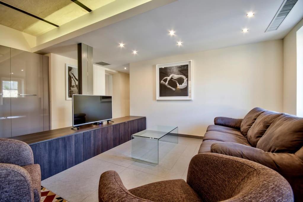 Vallettastay - Orangerie Two Bedroom Apartment 402 Bagian luar foto